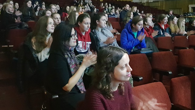 Глядачі зворушені